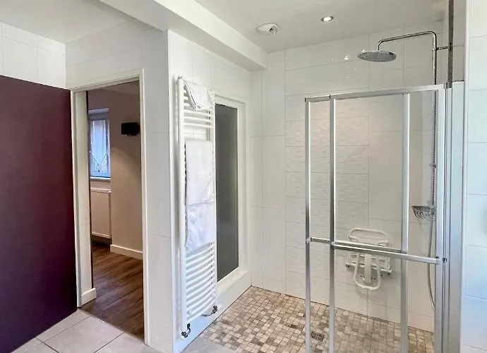 De Bretonniere - Groupe Logis Hotel 3*