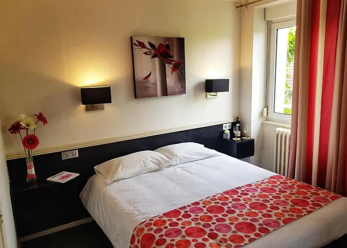 Hotel De Bretonnière - Groupe Logis Beaune (Cote d'Or)