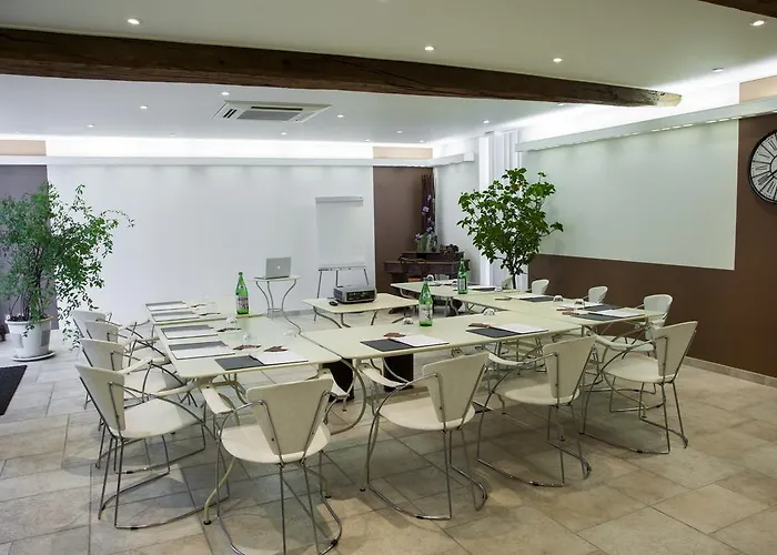 Hotel De Bretonnière - Groupe Logis